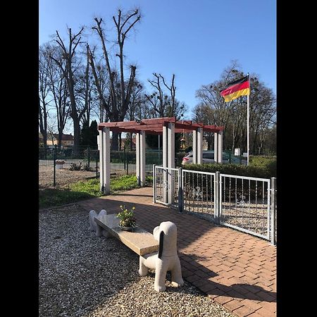 Neu! Ferienhuette Tiny House Villa Schoningen Bagian luar foto